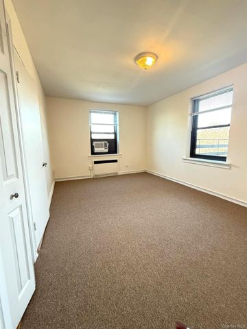 73-11 Bell Blvd 5D, Bayside, NY 11364