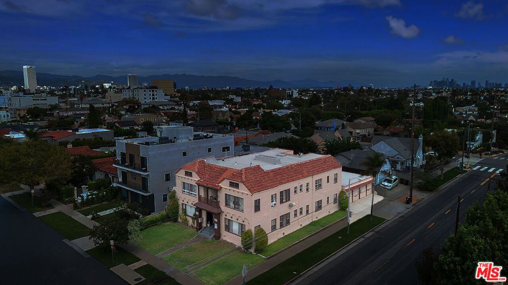 1662 S Hayworth Avenue, Los Angeles, CA 90035 — photo 4