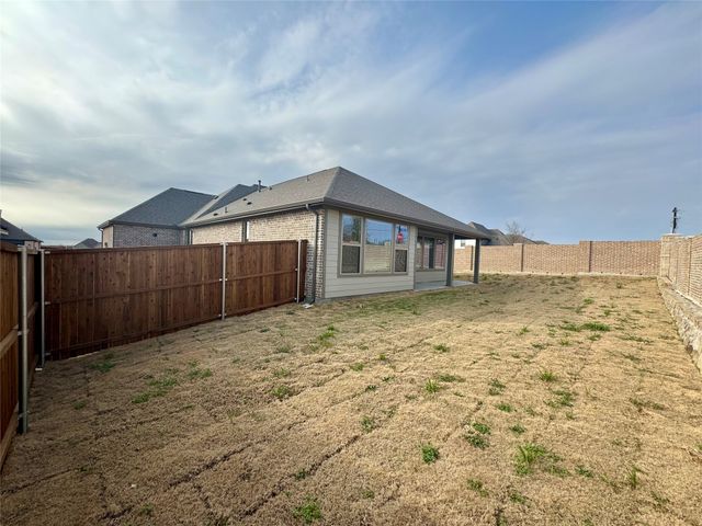 1503 Red Clover Avenue, Van Alstyne, TX 75495