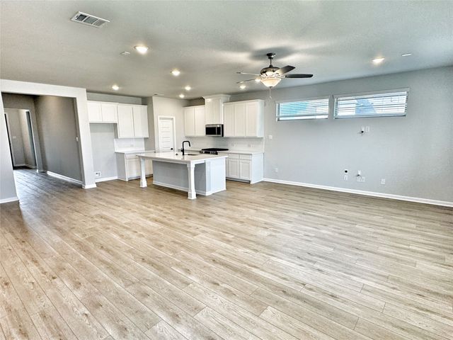 1503 Red Clover Avenue, Van Alstyne, TX 75495