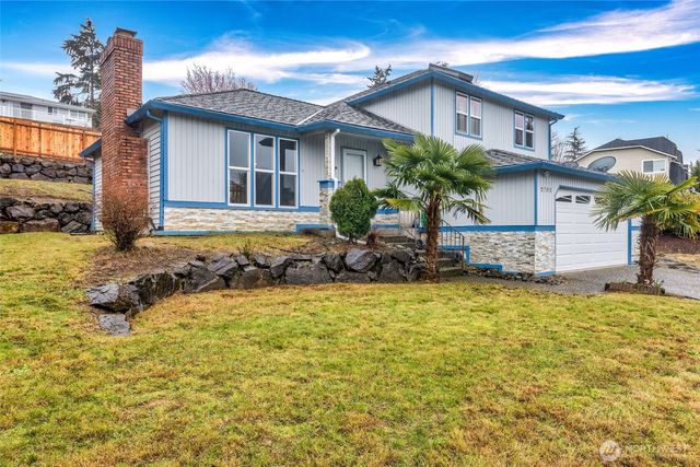 2702 Cedar Avenue S, Renton, WA 98055