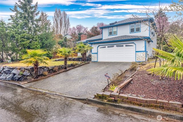 2702 Cedar Avenue S, Renton, WA 98055