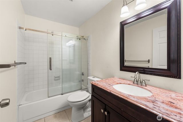 2702 Cedar Avenue S, Renton, WA 98055