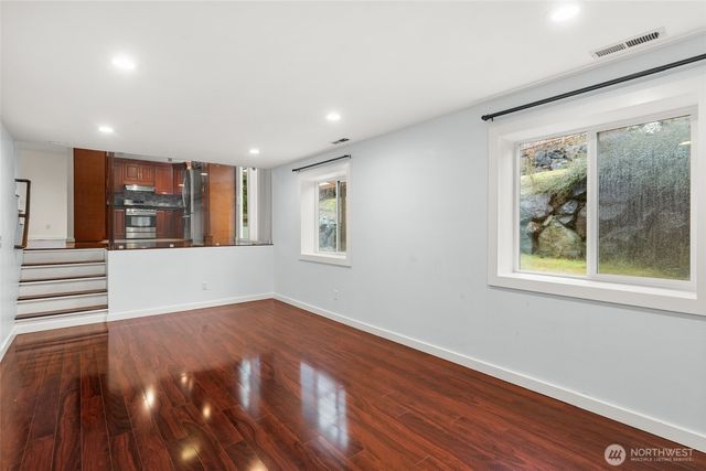 2702 Cedar Avenue S, Renton, WA 98055