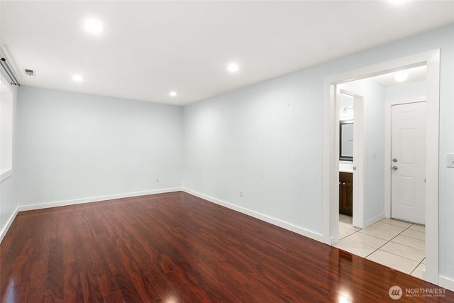 2702 Cedar Avenue S, Renton, WA 98055