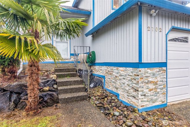 2702 Cedar Avenue S, Renton, WA 98055