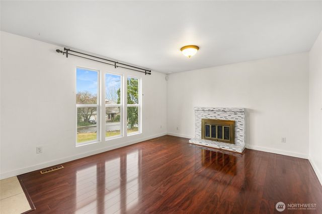 2702 Cedar Avenue S, Renton, WA 98055