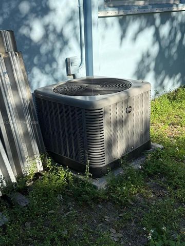 2340 Jamaica Dr, Miramar, FL 33023