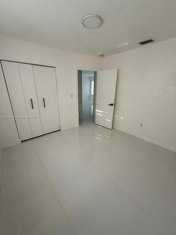 2340 Jamaica Dr, Miramar, FL 33023