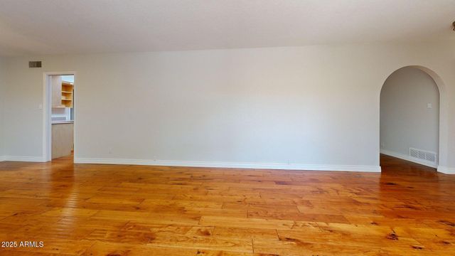 2534 S Grandview Avenue, Tempe, AZ 85282
