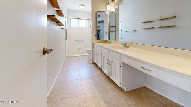 2534 S Grandview Avenue, Tempe, AZ 85282