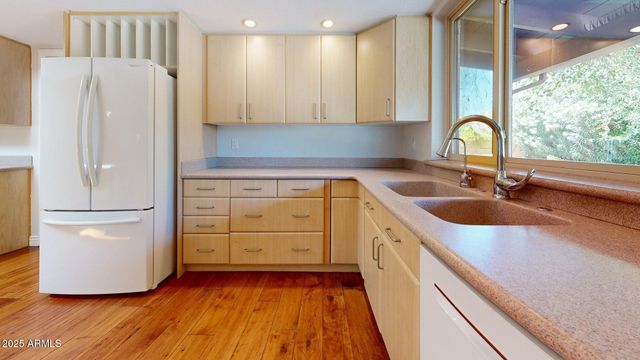 2534 S Grandview Avenue, Tempe, AZ 85282