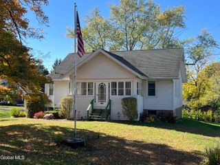 9 Boltwood Avenue, Castleton-on-hudson, NY 12033