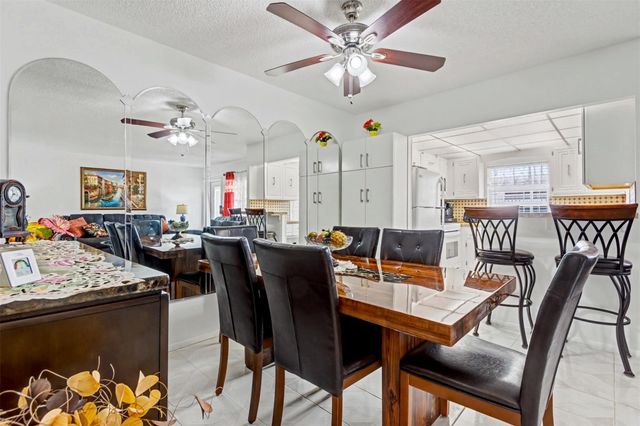 5300 Washington Street W414, Hollywood, FL 33021