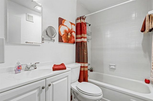 5300 Washington Street W414, Hollywood, FL 33021