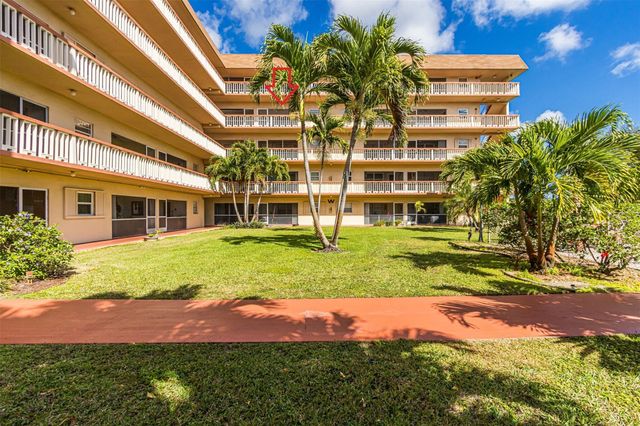 5300 Washington Street W414, Hollywood, FL 33021