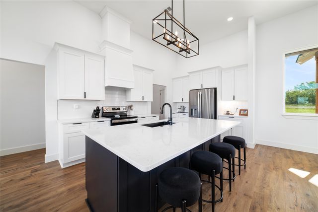 7702 Feather Bay Blvd Boulevard, Brownwood, TX 76801