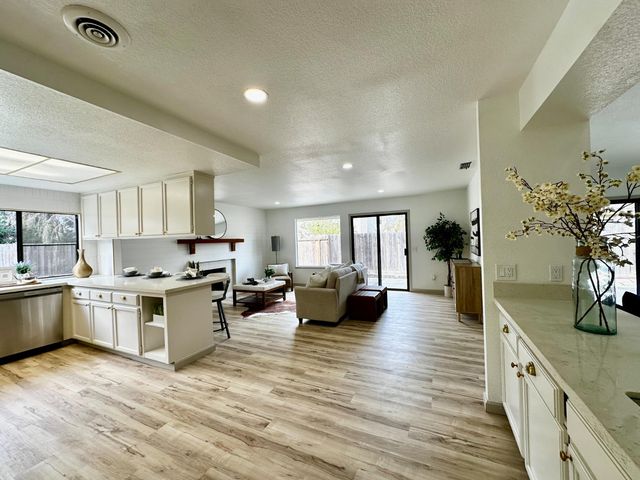 1905 Shell Ct, Modesto, CA 95356