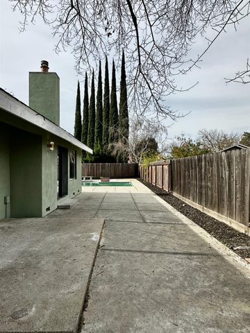 1905 Shell Ct, Modesto, CA 95356