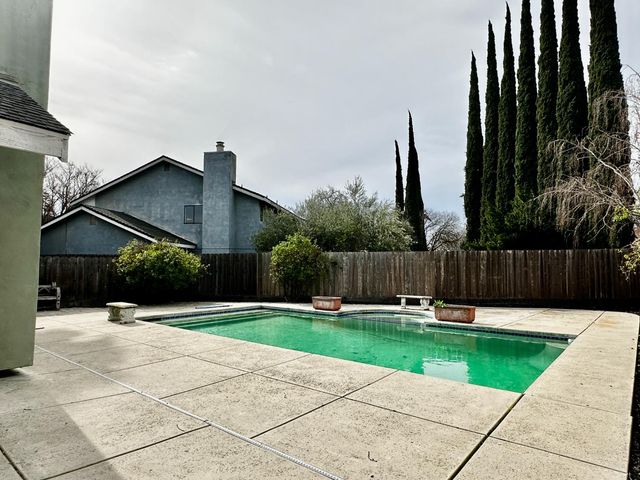 1905 Shell Ct, Modesto, CA 95356