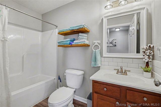 1670 Graham Boulevard, Scottsburg, IN 47170