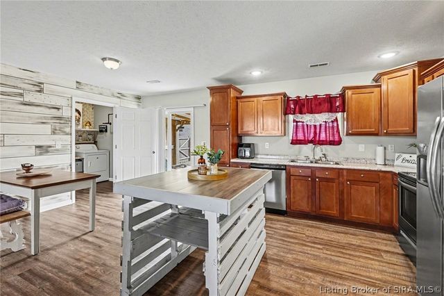 1670 Graham Boulevard, Scottsburg, IN 47170