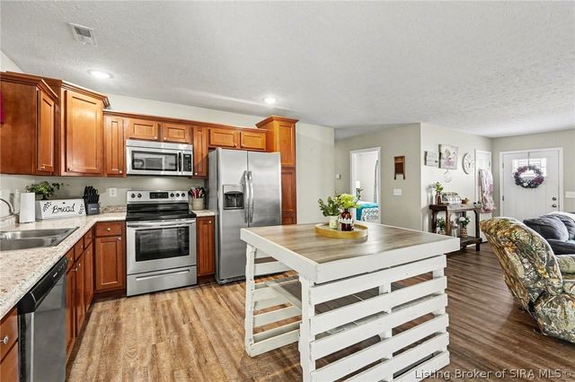 1670 Graham Boulevard, Scottsburg, IN 47170