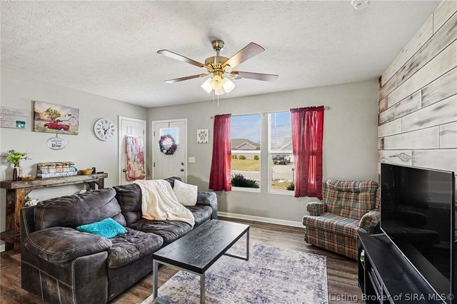 1670 Graham Boulevard, Scottsburg, IN 47170