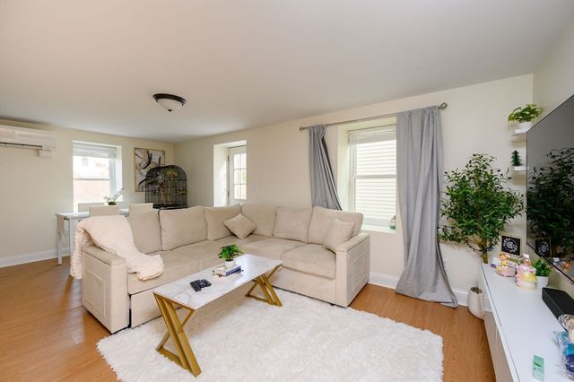 1065 Bedford St, Abington, MA 02351