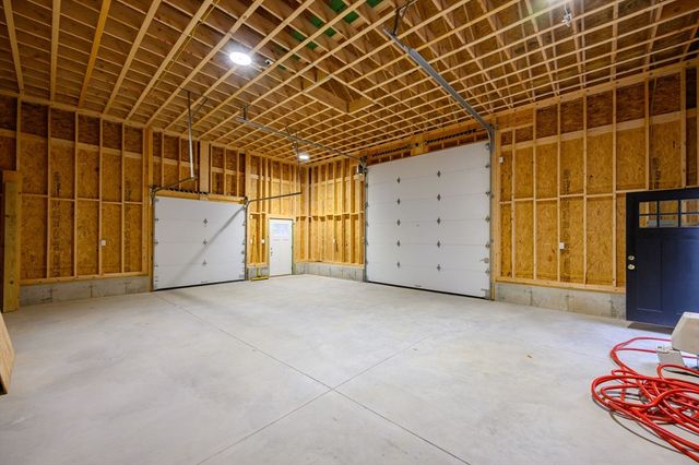 1065 Bedford St, Abington, MA 02351