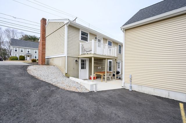 1065 Bedford St, Abington, MA 02351