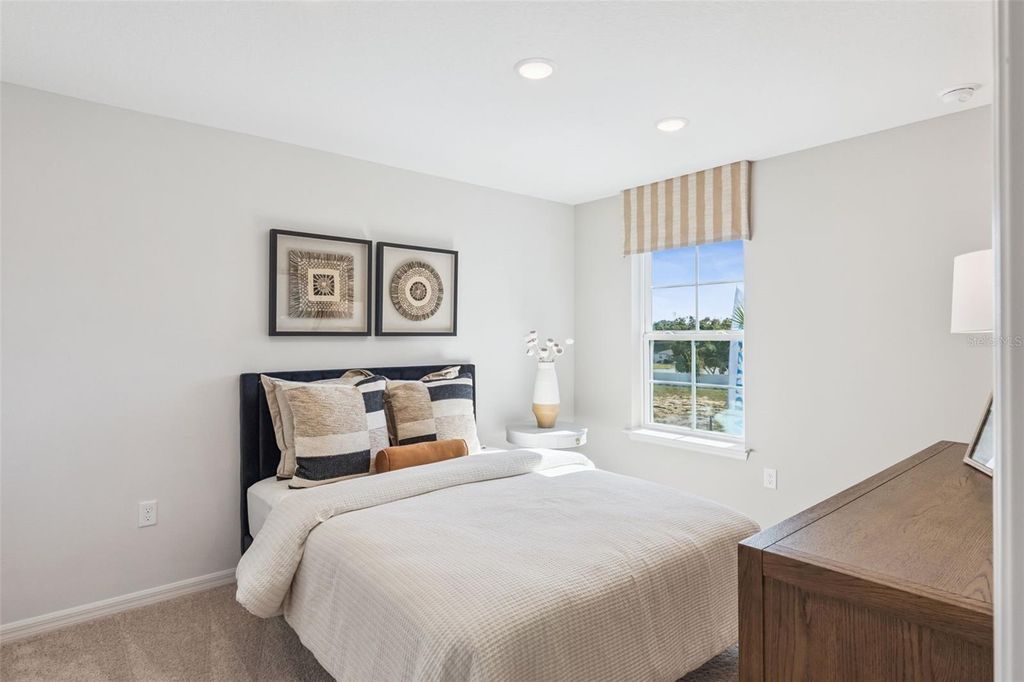 Image 12 of property listing at 650 CEDAR ELM COURT, Eustis, FL 32726