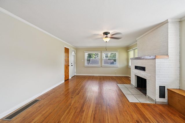 424 Ridge Avenue, Newark, OH 43055