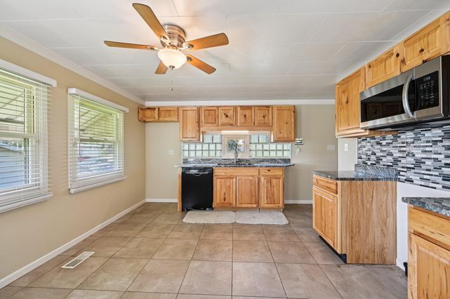 424 Ridge Avenue, Newark, OH 43055