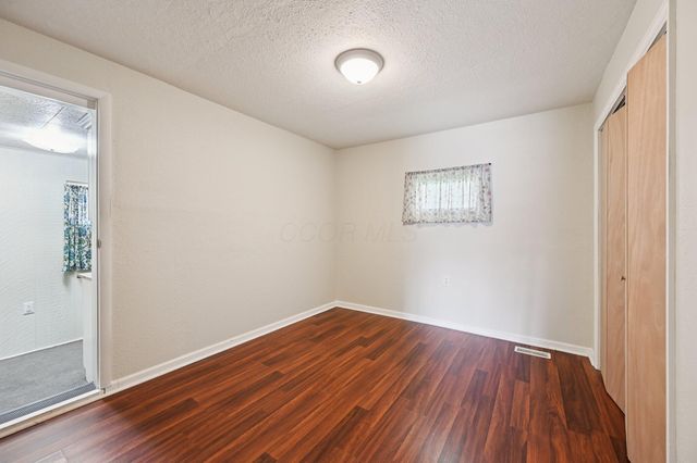 424 Ridge Avenue, Newark, OH 43055
