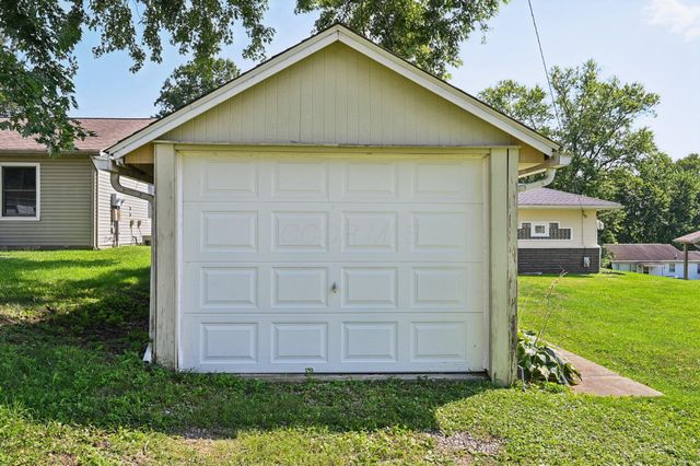 424 Ridge Avenue, Newark, OH 43055
