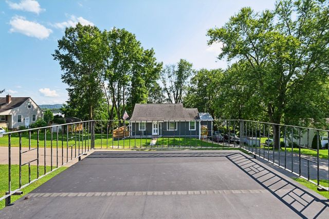424 Ridge Avenue, Newark, OH 43055