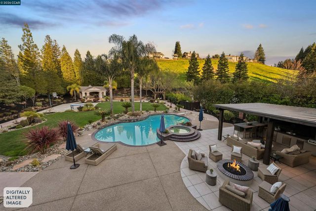 5411 Blackhawk Dr, Danville, CA 94506