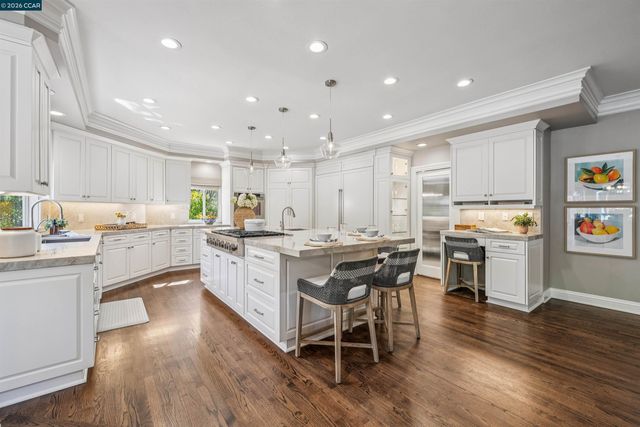 5411 Blackhawk Dr, Danville, CA 94506