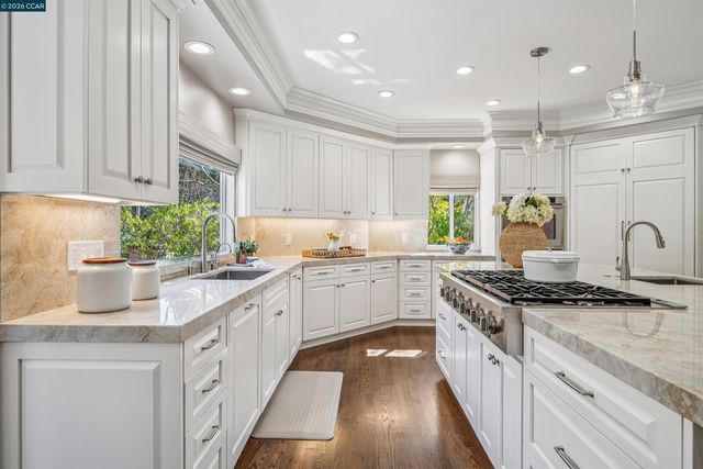 5411 Blackhawk Dr, Danville, CA 94506