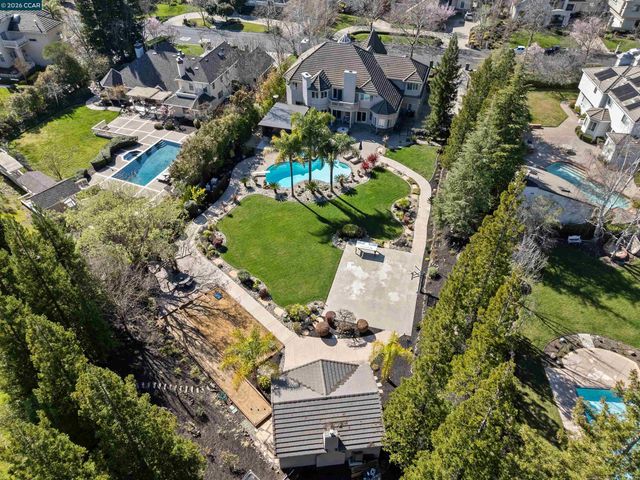 5411 Blackhawk Dr, Danville, CA 94506