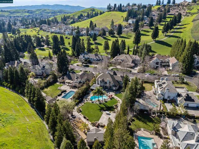 5411 Blackhawk Dr, Danville, CA 94506