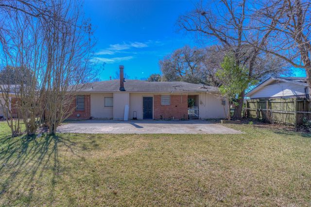 2407 Douglas Drive, Bossier City, LA 71111