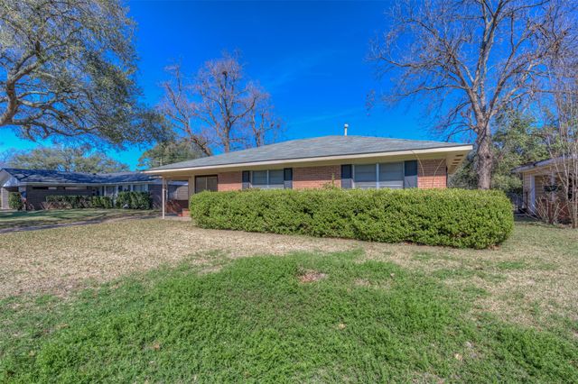 2407 Douglas Drive, Bossier City, LA 71111