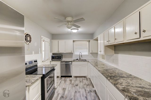 2407 Douglas Drive, Bossier City, LA 71111