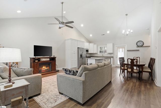 135 Stevenson Drive, Belton, SC 29627