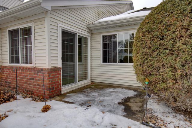 2768 87th Street E 13, Inver Grove Heights, MN 55076