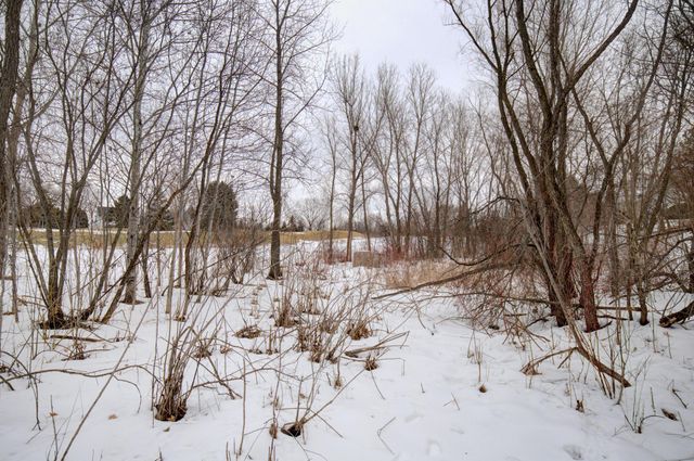 2768 87th Street E 13, Inver Grove Heights, MN 55076