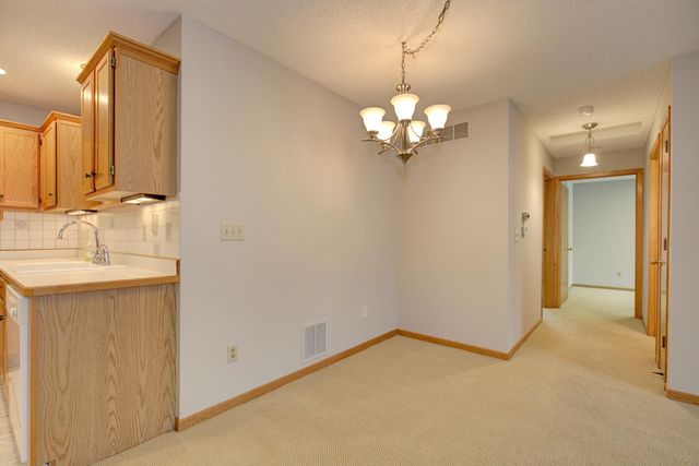 2768 87th Street E 13, Inver Grove Heights, MN 55076