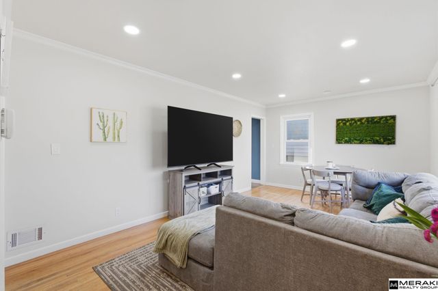 2309 S 50th Street, Omaha, NE 68106